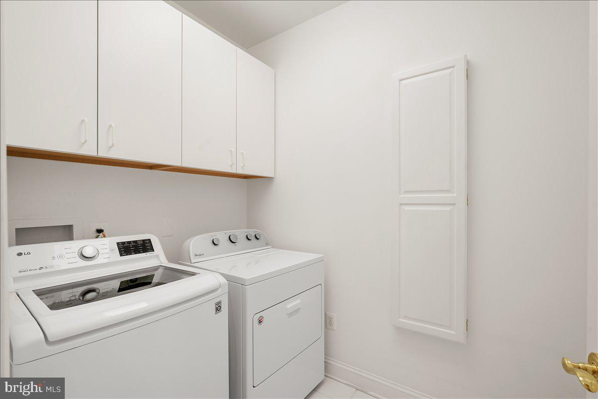 8413 Rapley Ridge Lane Potomac, MD 20854 - Photo 50 of 85 Upper level laundry room