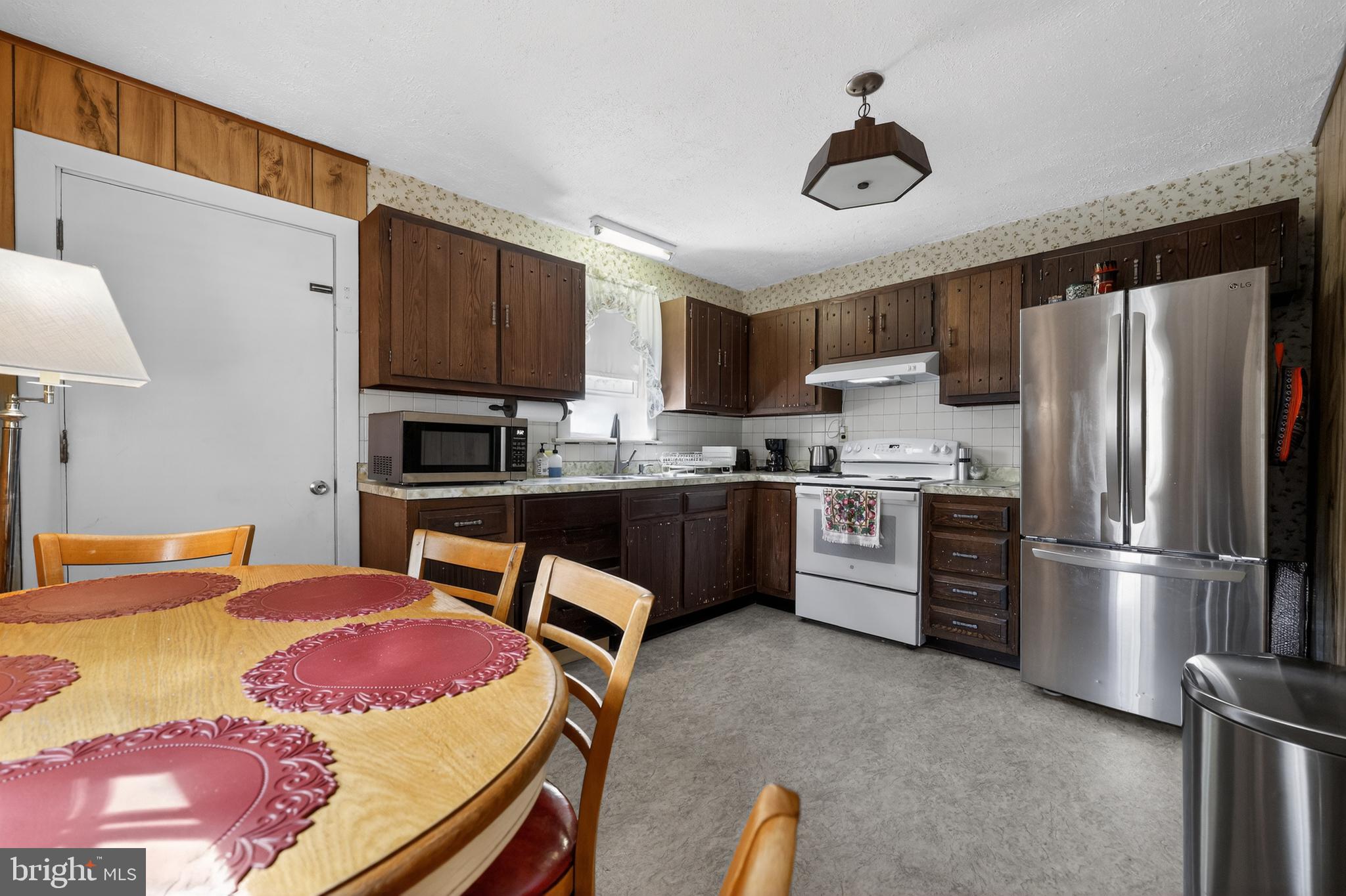 3438 East Orvilla Road Hatfield, PA 19440 - Photo 6 of 26