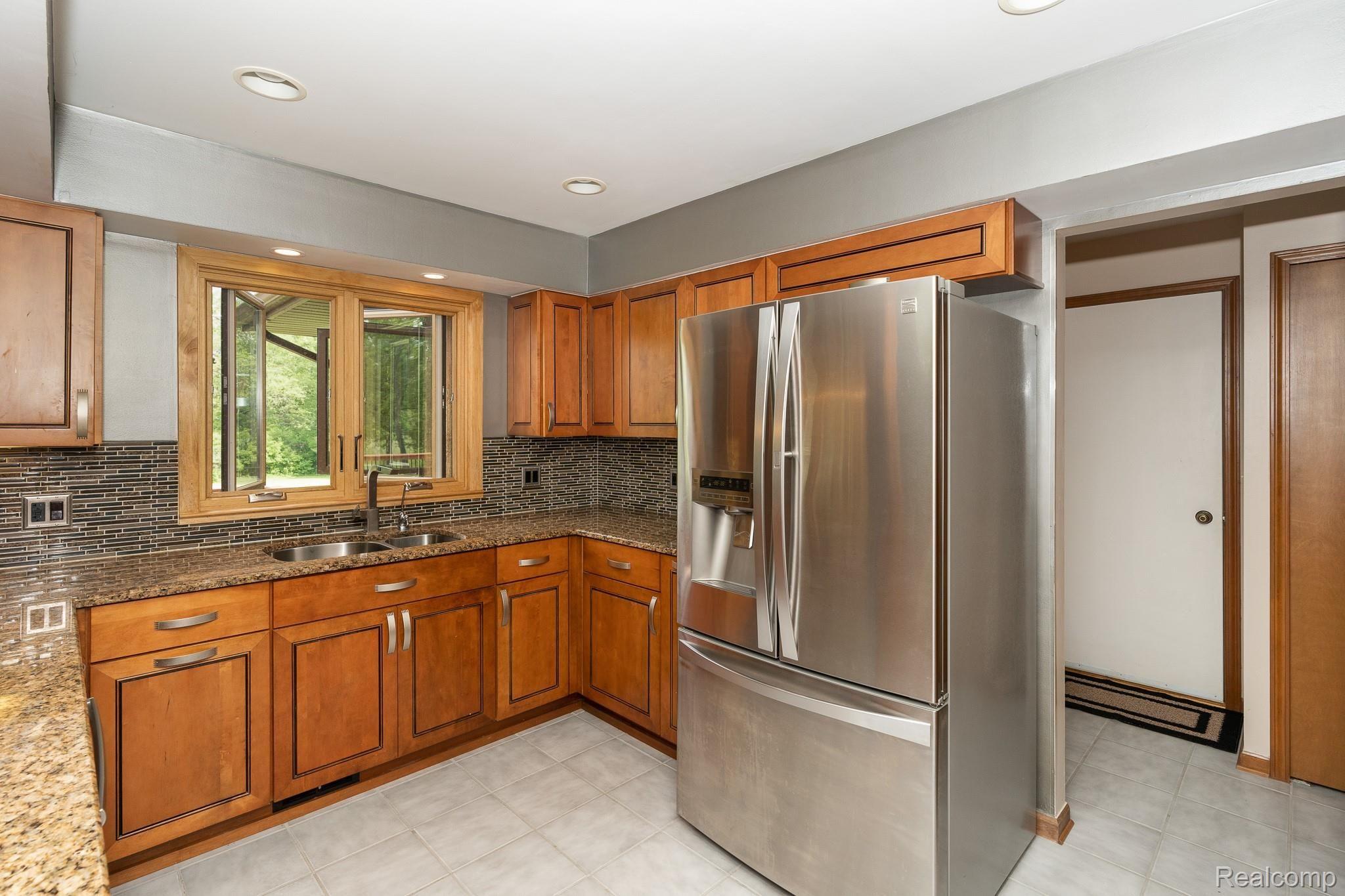 225 Brewer Road Leonard, MI 48367 - Photo 3 of 36 Brewer MLS-W024.jpg