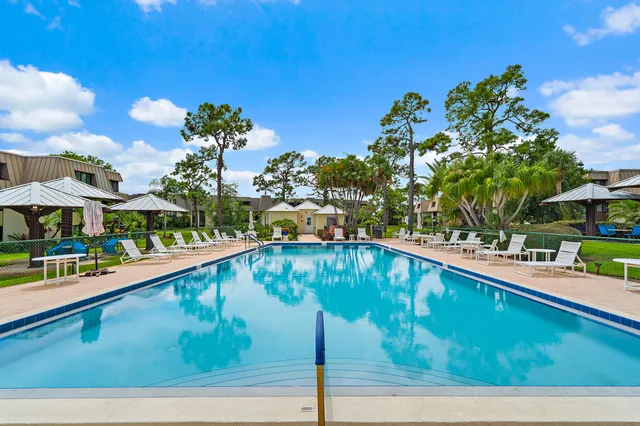 $250,000 | 1800 Southeast St Lucie Boulevard, Unit 7106, Stuart, FL 34996