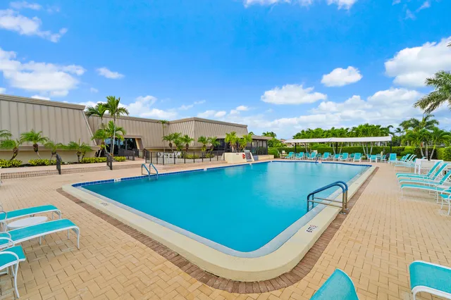 $250,000 | 1800 Southeast St Lucie Boulevard, Unit 7106, Stuart, FL 34996