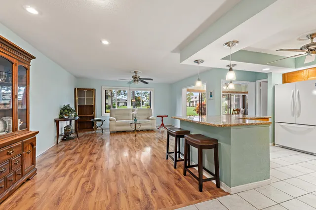 $250,000 | 1800 Southeast St Lucie Boulevard, Unit 7106, Stuart, FL 34996