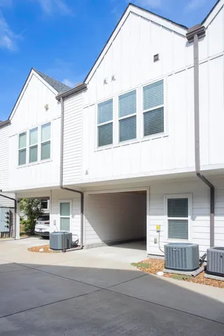 $2,700 | 1034 Maynor Avenue, Nashville, TN 37216