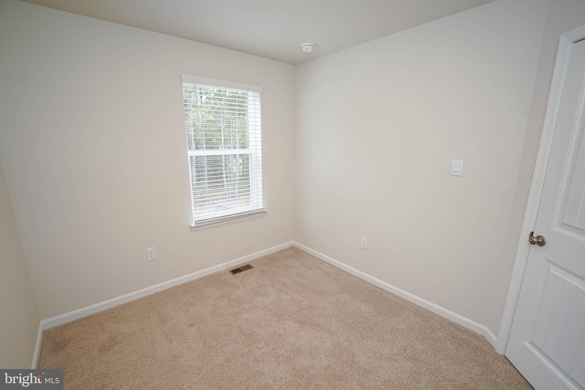 852 Mersey Lane Salisbury, MD 21801 - Photo 37 of 40 an empty room with a window