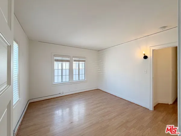 $3,200 | 173 North Mariposa Avenue, Los Angeles, CA 90004
