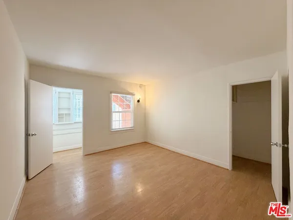 $3,200 | 173 North Mariposa Avenue, Los Angeles, CA 90004