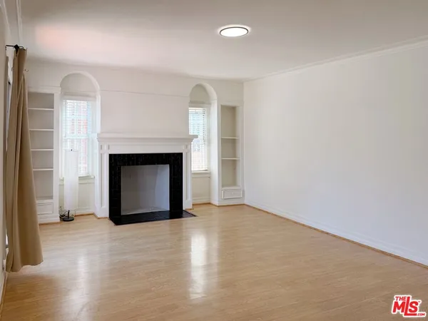 $3,200 | 173 North Mariposa Avenue, Los Angeles, CA 90004