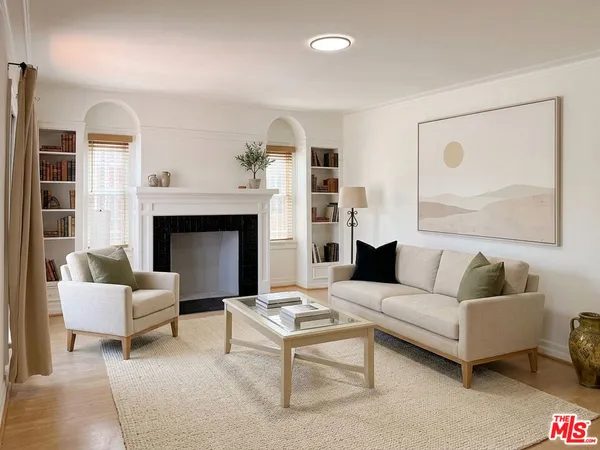 $3,200 | 173 North Mariposa Avenue, Los Angeles, CA 90004