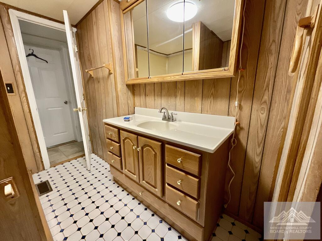 260-266 Periwinkle Road Princeton, WV 24739 - Photo 13 of 31 Gallery Image 13