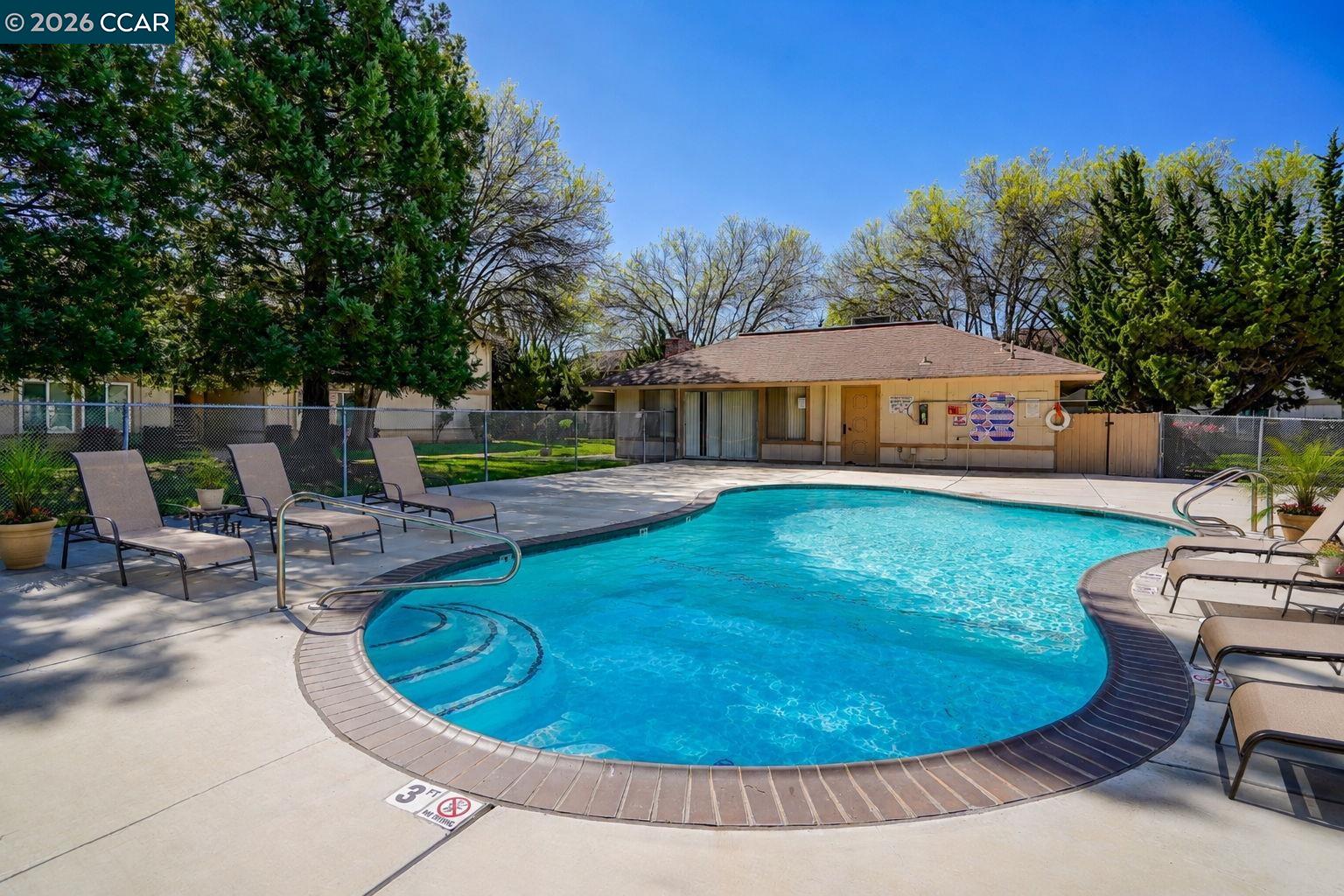 4260 Clayton Road, Unit 11 Concord, CA 94521 - Photo 29 of 36 Gallery Image 29