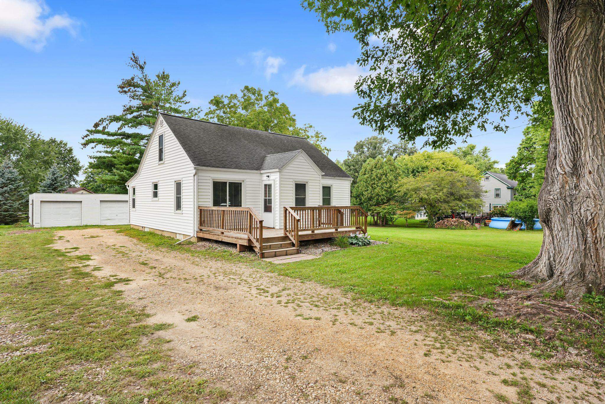 6281 Portage Road DeForest, WI 53532 - Photo 2 of 37 Gallery Image 2