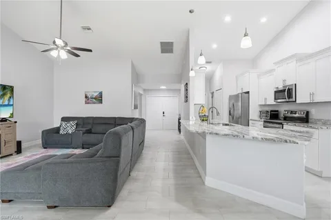 $369,999 | 2907 18th Street Southwest, Lehigh Acres, FL 33976