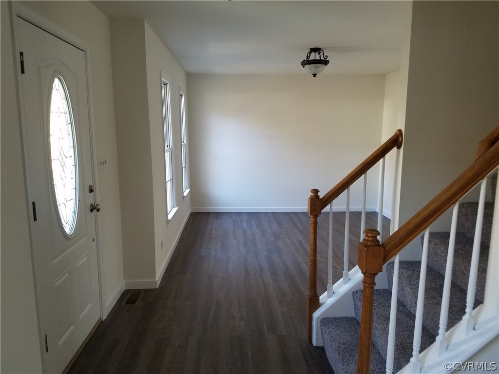 1807 Stone River Road Richmond, VA 23235 - Photo 2 of 18 Gallery Image 2