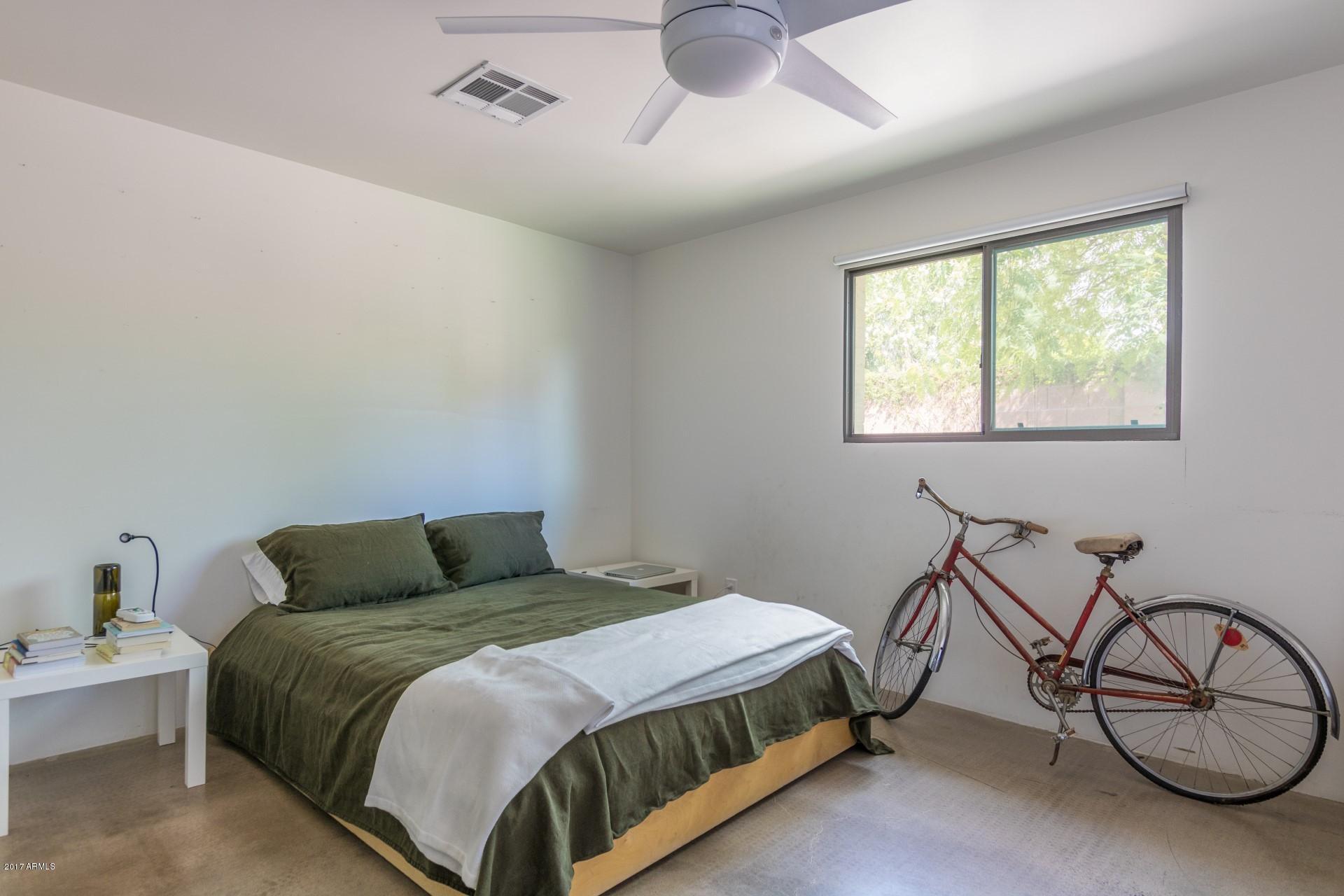 1912 East Lawrence Road Phoenix, AZ 85016 - Photo 12 of 25 0011-Lawrence (11)