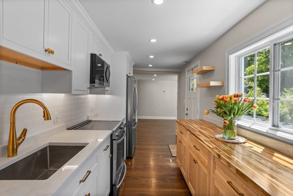 48 Springs Road Bedford, MA 01730 - Photo 14 of 40