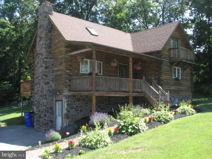 13121 Martin Road Smithsburg, MD 21783 - Photo 1 of 24 Exterior (Front)