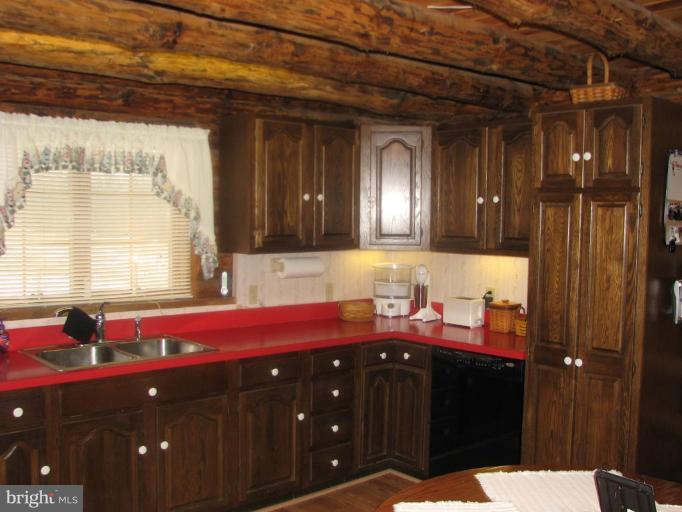 13121 Martin Road Smithsburg, MD 21783 - Photo 21 of 24 Kitchen #3