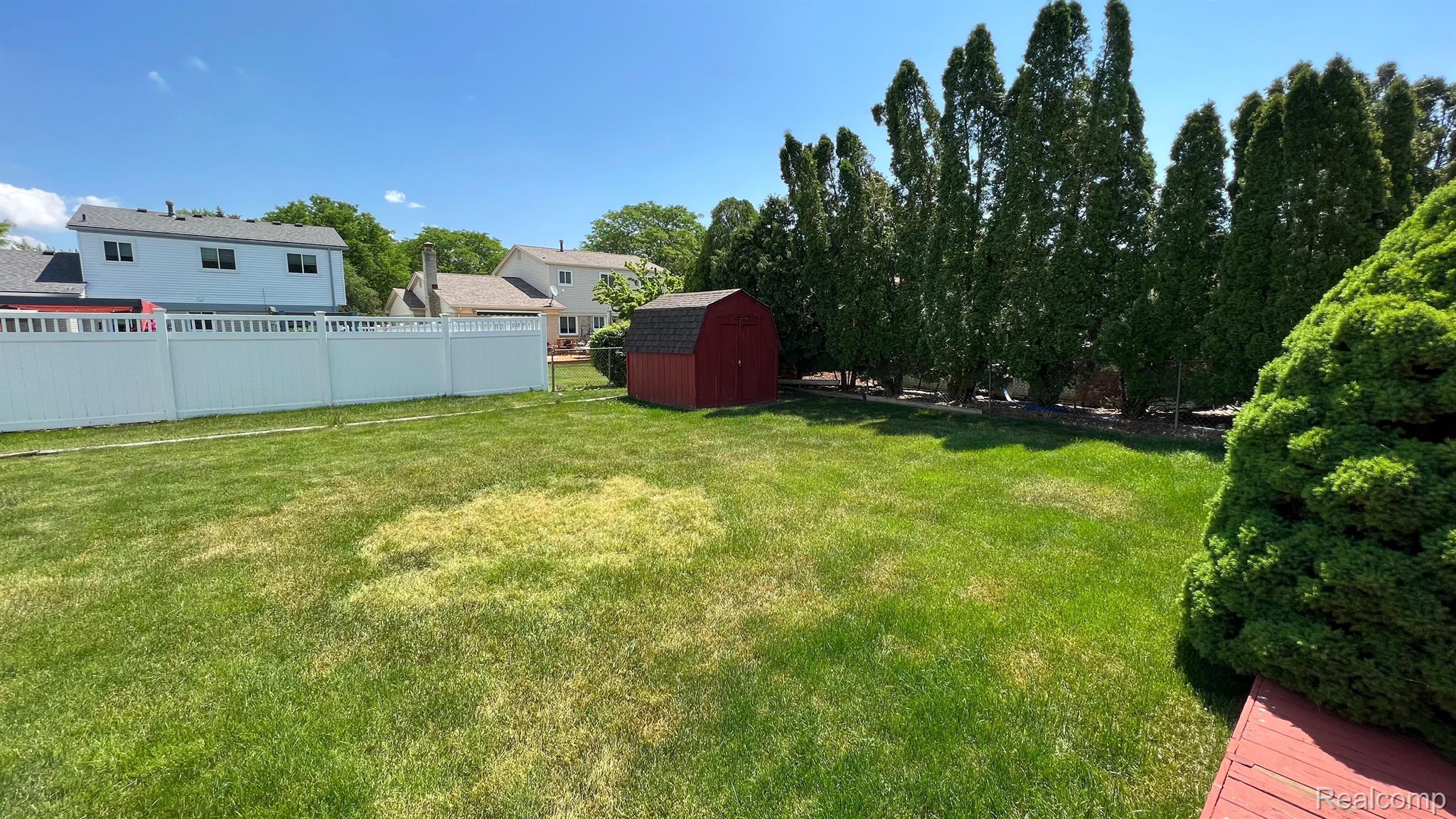 39810 Coronation Road Canton, MI 48188 - Photo 17 of 17 Yard