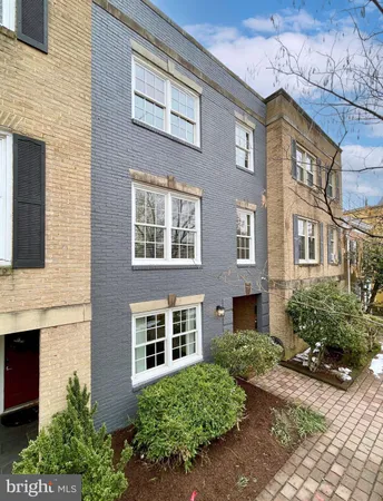 $1,225,000 | 1117 G Street Southeast, Washington, DC 20003