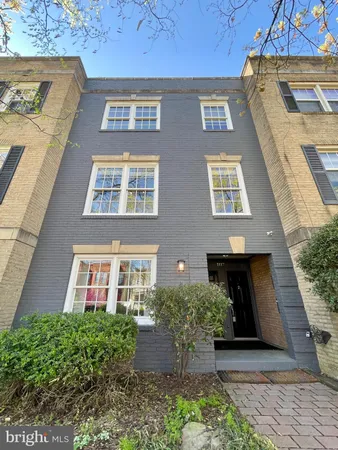 $1,199,000 | 1117 G Street Southeast, Washington, DC 20003