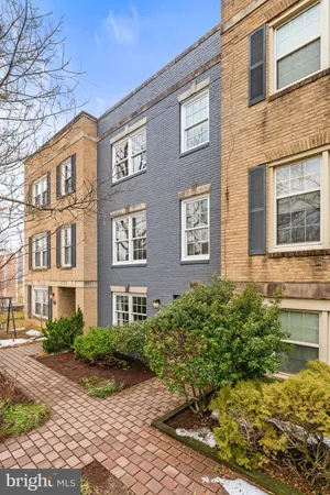 $1,225,000 | 1117 G Street Southeast, Washington, DC 20003