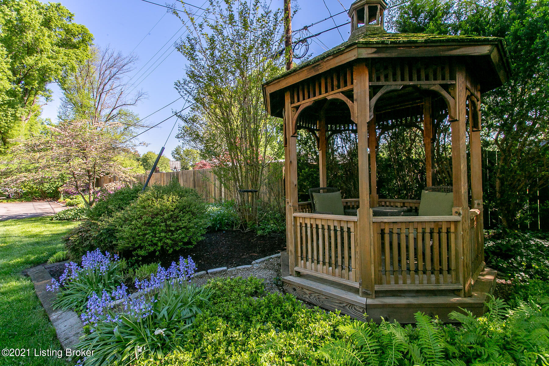 2305 Merrick Road Louisville, KY 40207 - Photo 51 of 55 Gazebo