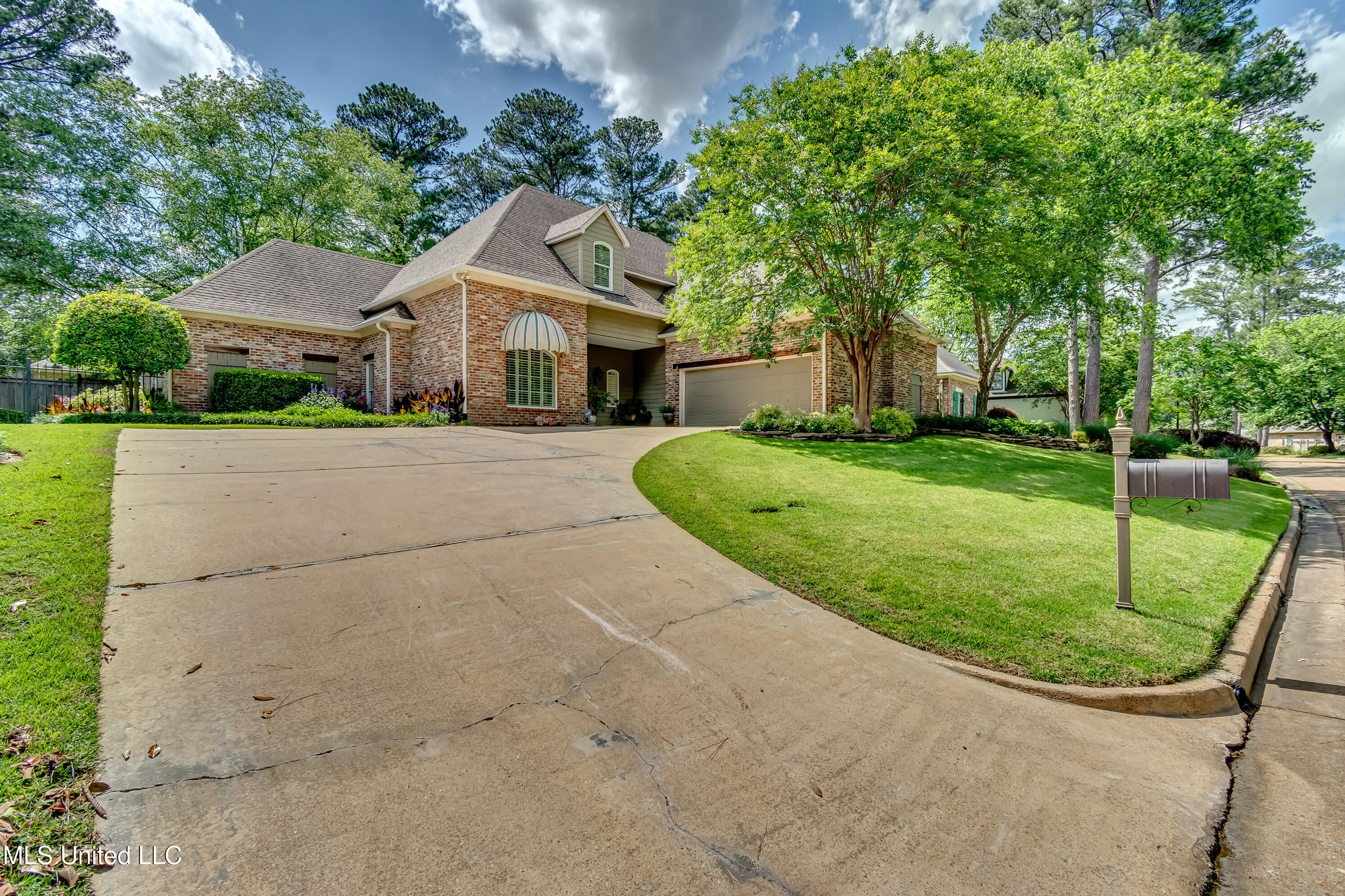 524 Heatherstone Court Ridgeland, MS 39157 - Photo 2 of 68 524 Heatherstone Ct-4
