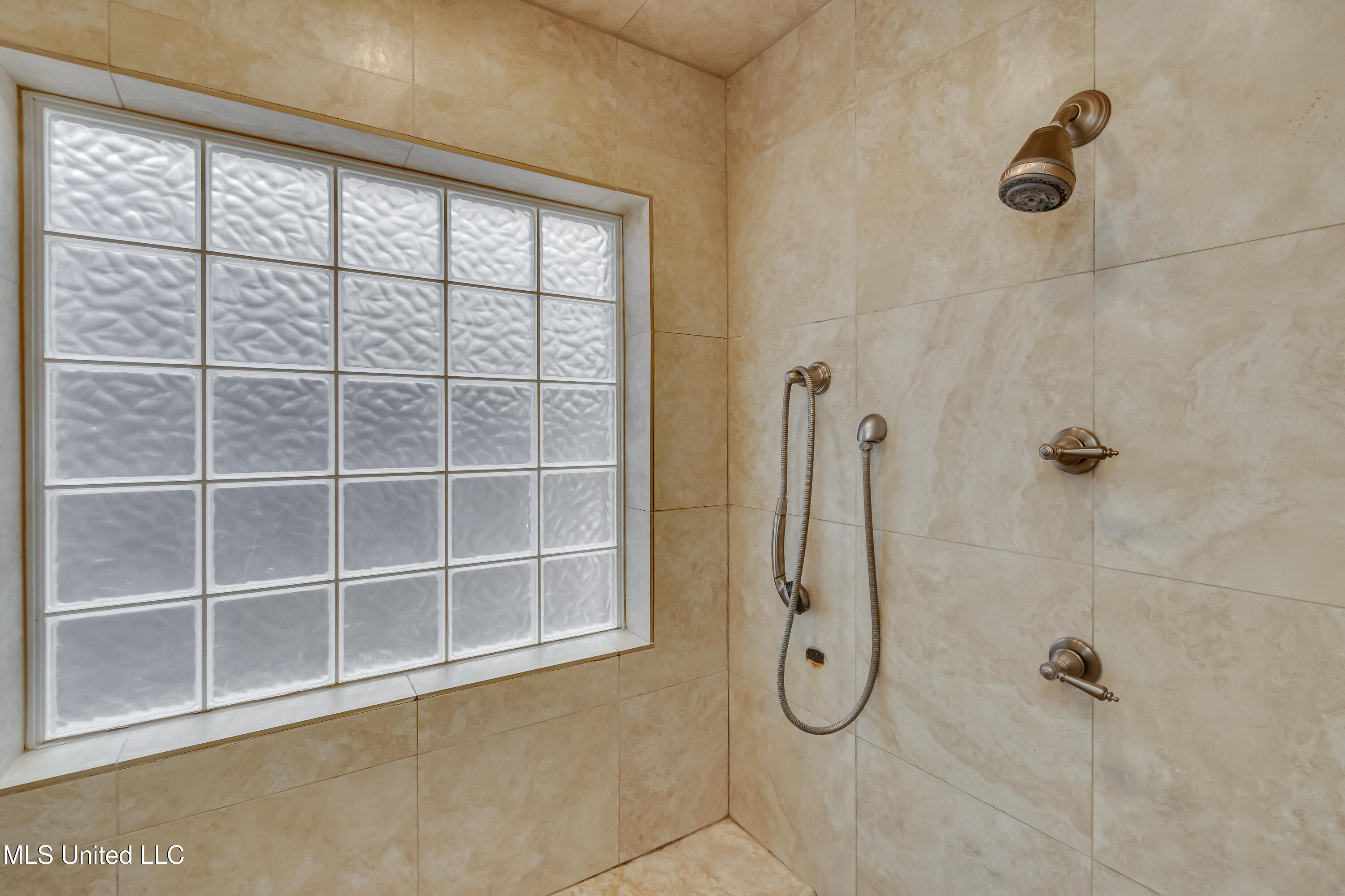 524 Heatherstone Court Ridgeland, MS 39157 - Photo 43 of 68 524 Heatherstone Ct-54