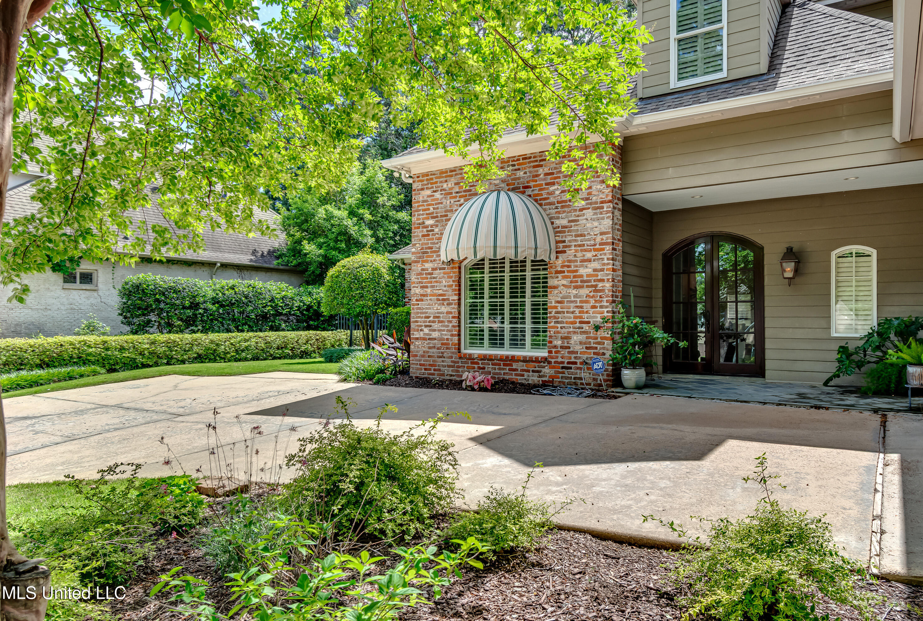 524 Heatherstone Court Ridgeland, MS 39157 - Photo 5 of 68 524 Heatherstone Ct-8