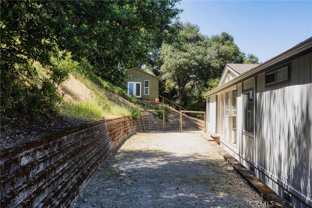 13615 Old Morro Road Atascadero, CA 93422 - Photo 8 of 28