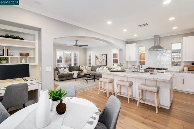 $2,195,000 | 836 Griffon Court, Danville, CA 94506