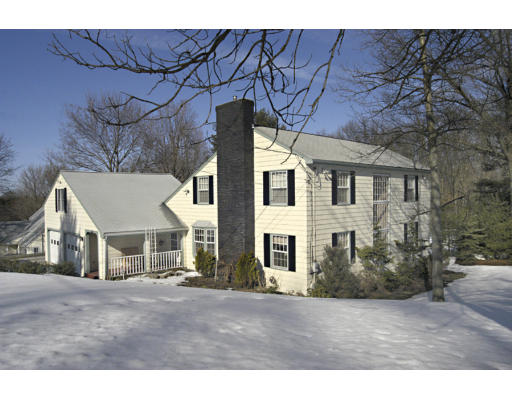 39 Bear Hill Road Reading, MA 01867 - Photo 2 of 22 Gallery Image 2