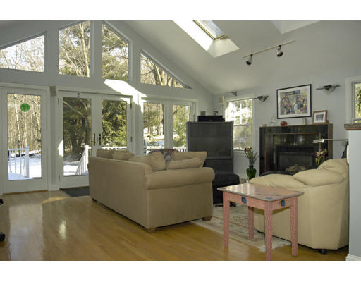39 Bear Hill Road Reading, MA 01867 - Photo 3 of 22 Gallery Image 3