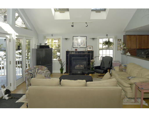 39 Bear Hill Road Reading, MA 01867 - Photo 4 of 22 Gallery Image 4