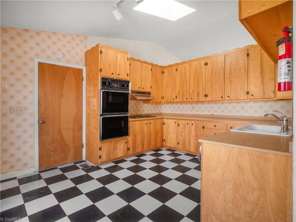 8626 Bull Road Colfax, NC 27235 - Photo 12 of 23