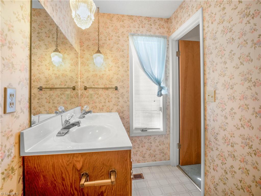 8626 Bull Road Colfax, NC 27235 - Photo 18 of 23