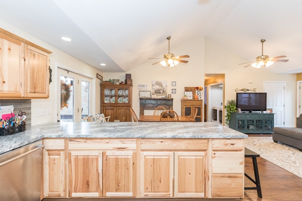 556 Rickey Road Max Meadows, VA 24360 - Photo 23 of 74 Gallery Image 23