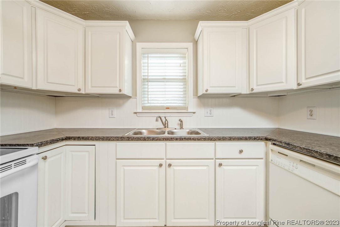 3282 Springdale Road Eastover, NC 28312 - Photo 16 of 32 Gallery Image 16
