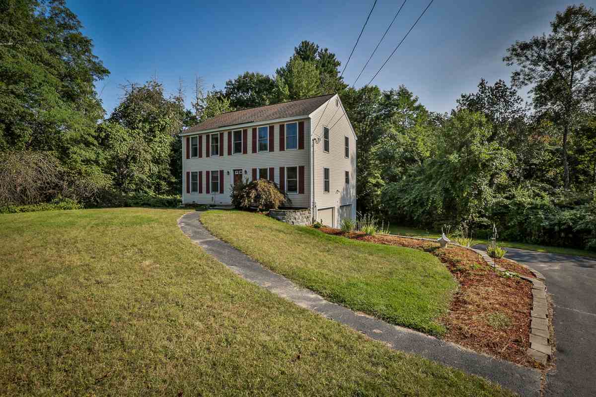 165 Haverhill Road Salem, NH 03079 - Photo 2 of 30