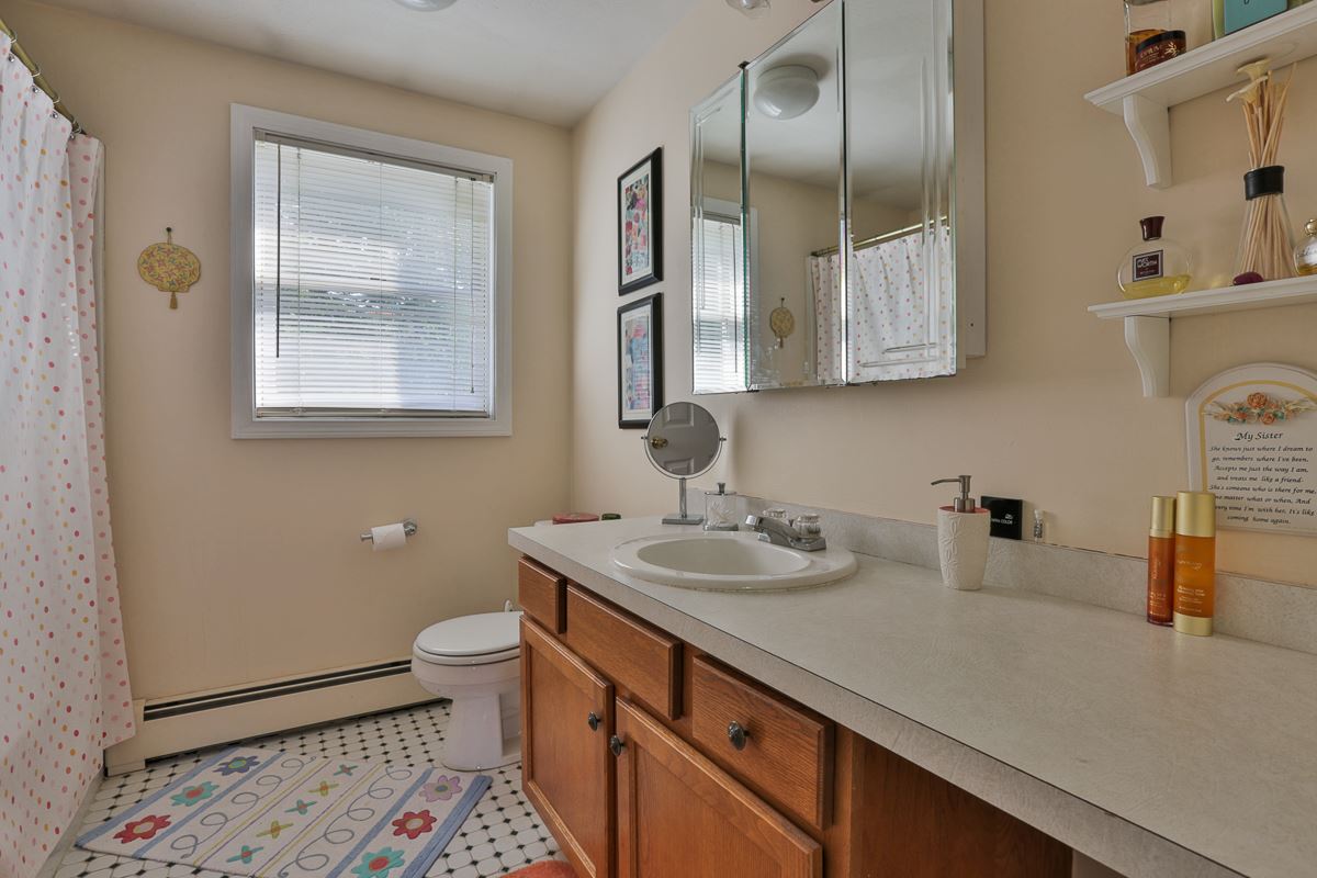 165 Haverhill Road Salem, NH 03079 - Photo 21 of 30