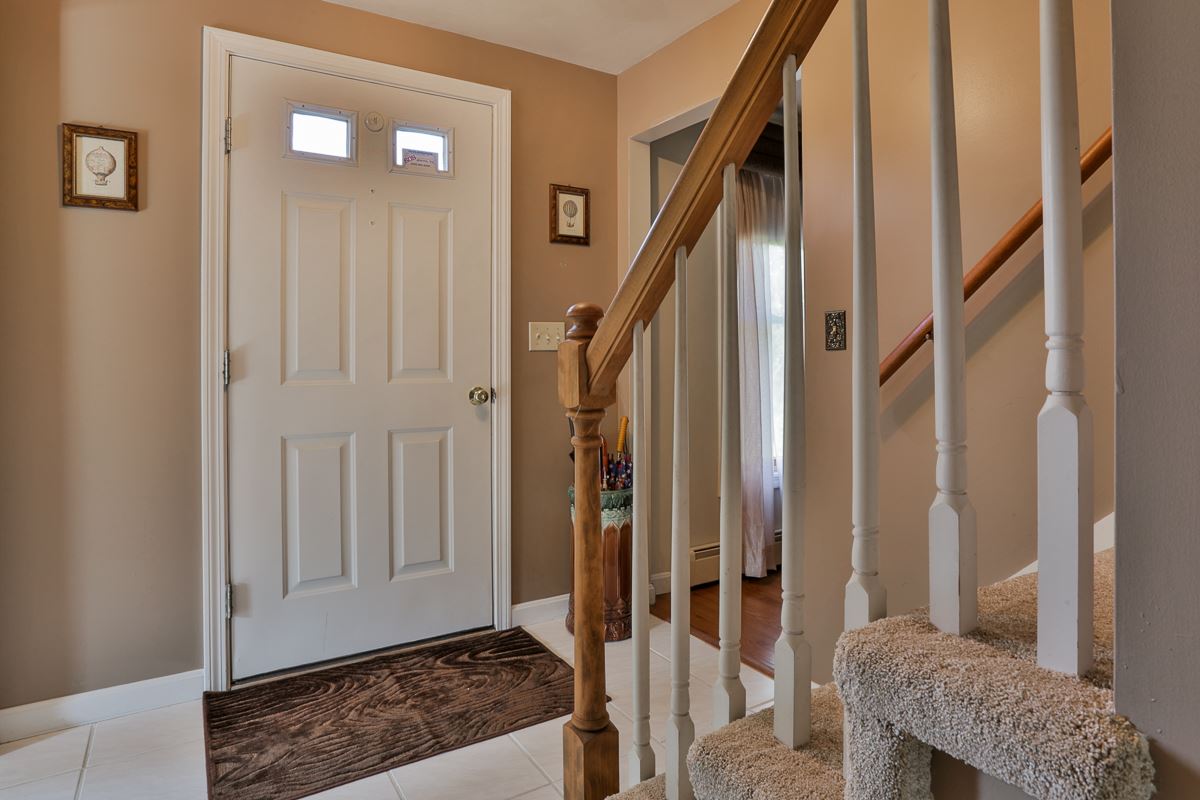 165 Haverhill Road Salem, NH 03079 - Photo 4 of 30