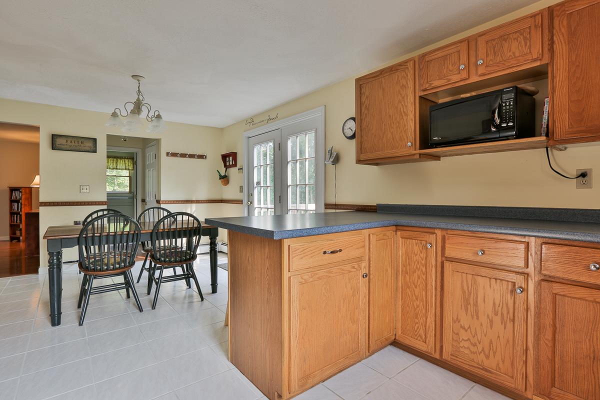165 Haverhill Road Salem, NH 03079 - Photo 9 of 30
