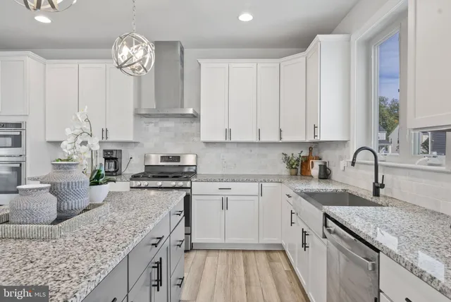 $949,999 | 4005 Granary View Court, Dumfries, VA 22025