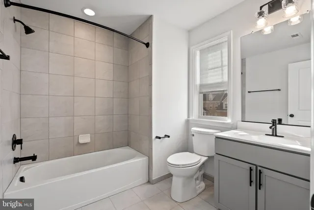 $949,999 | 4005 Granary View Court, Dumfries, VA 22025