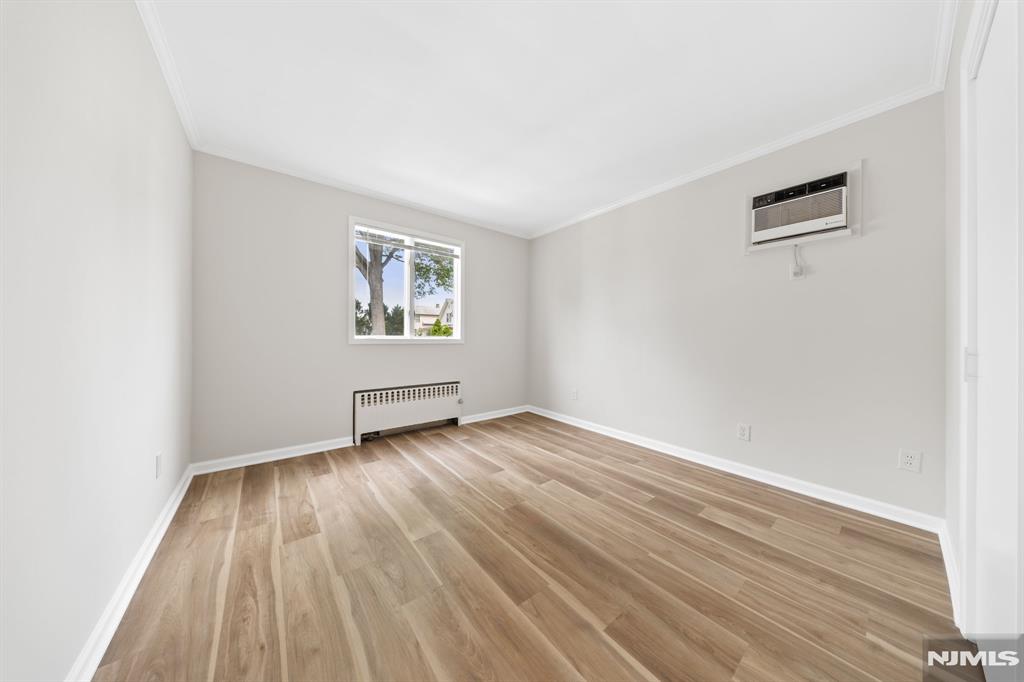 271 Travers Place Lyndhurst, NJ 07071 - Photo 13 of 50