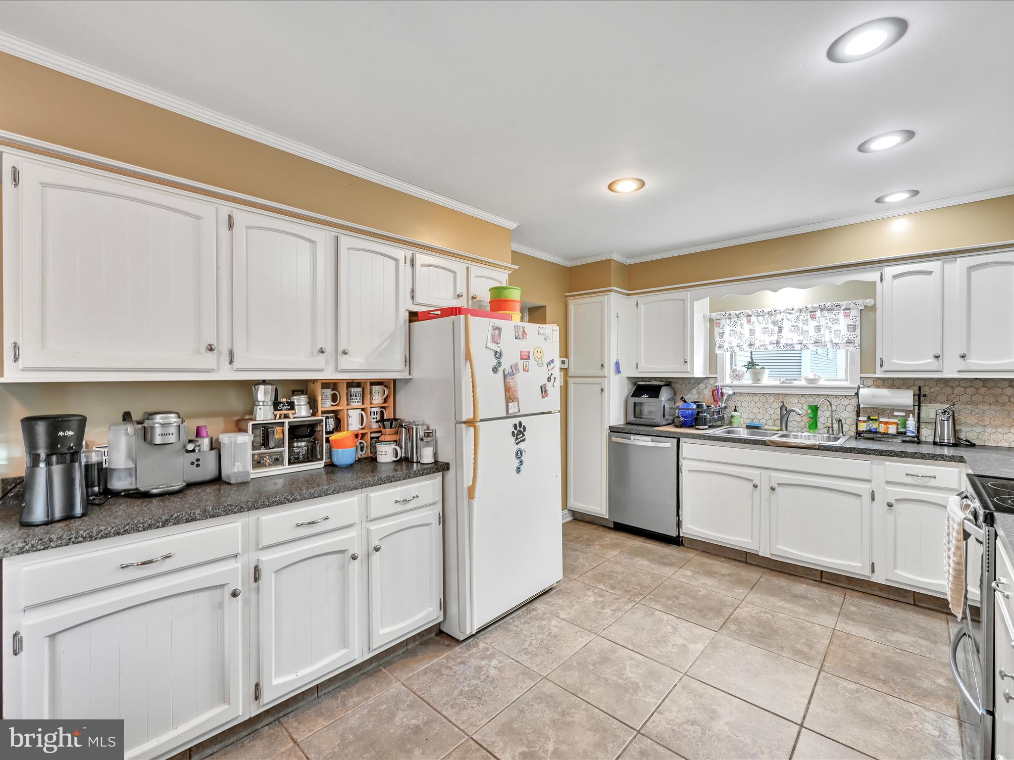 163 2nd Street Coaldale, PA 18218 - Photo 8 of 30 Kitchen