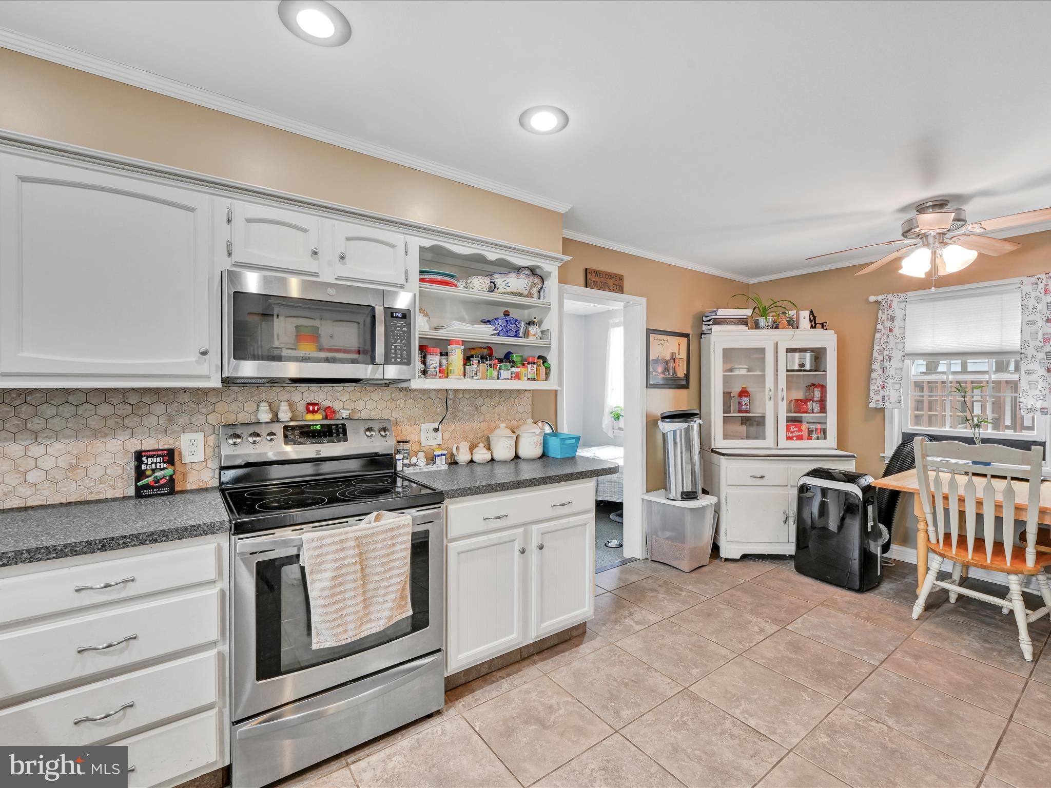 163 2nd Street Coaldale, PA 18218 - Photo 9 of 30 Kitchen