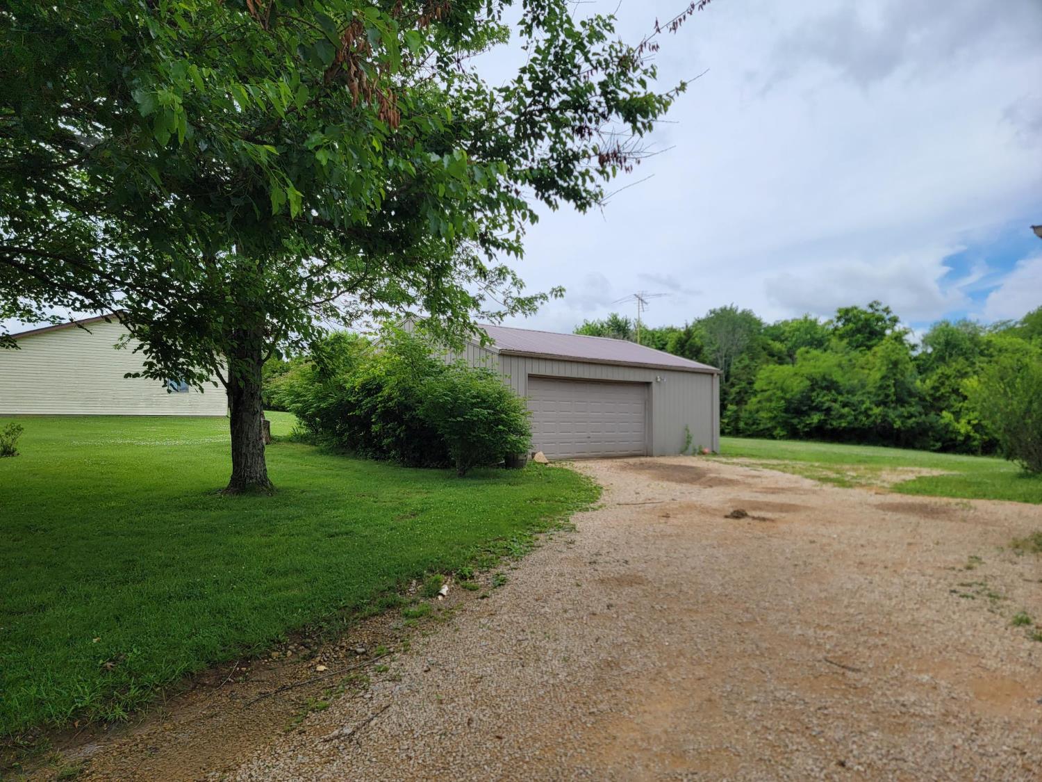 10827 Highridge Road Aurora, IN 47001 - Photo 8 of 28