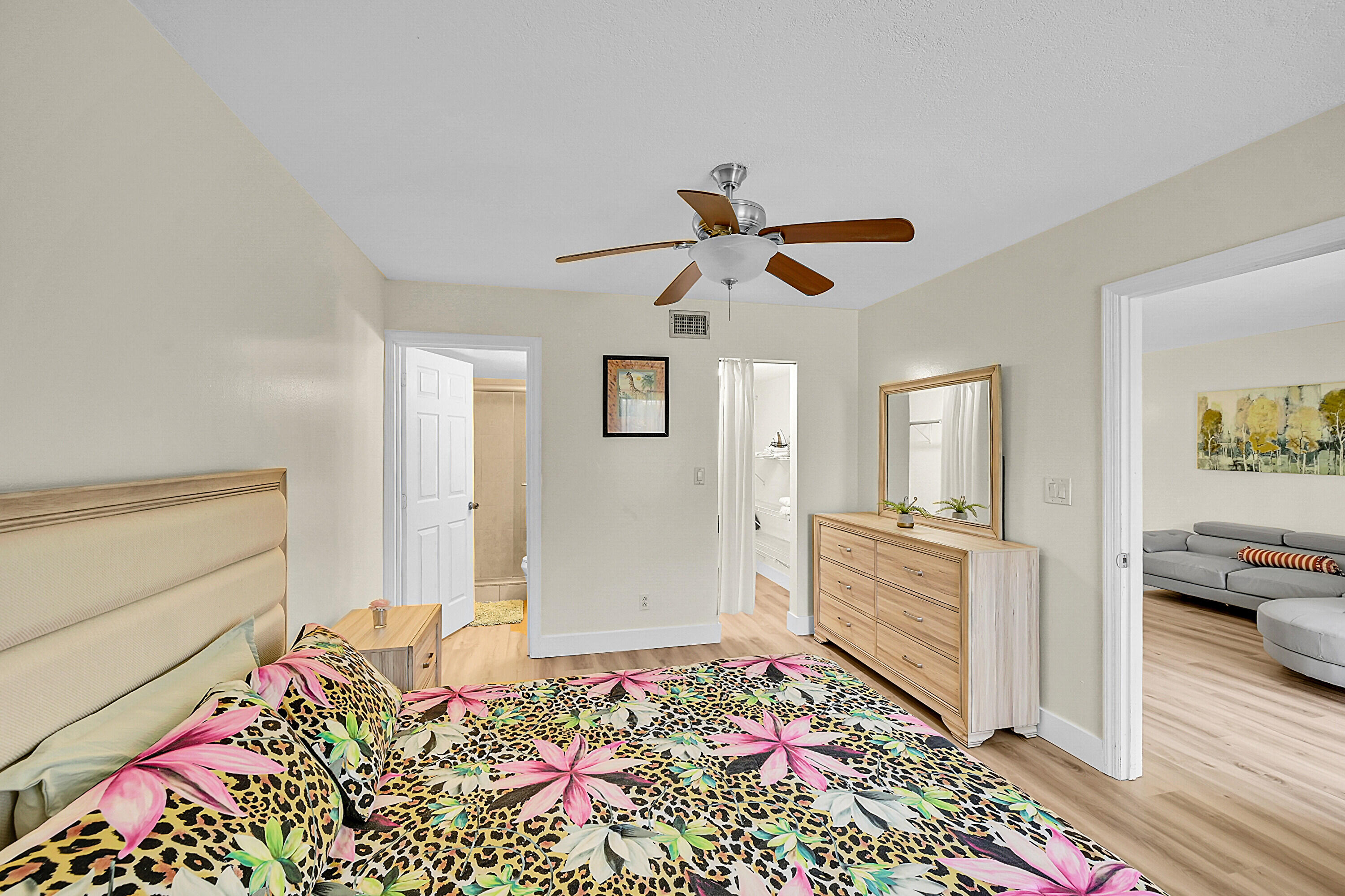 9503 Boca Cove Circle, Unit 603 Boca Raton, FL 33428 - Photo 15 of 30 15_primary bedroom