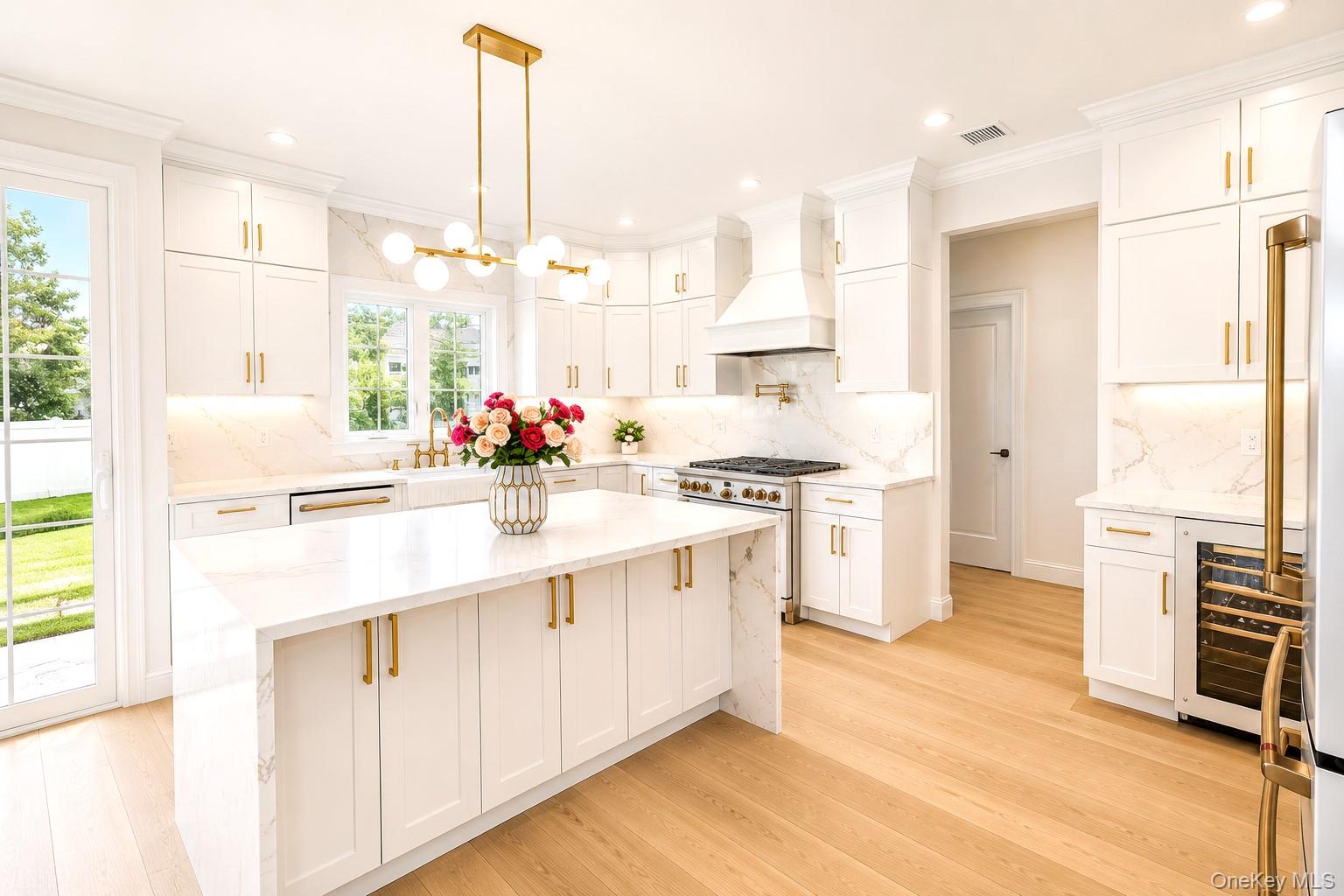 9 Gary Road Syosset, NY 11791 - Photo 10 of 22 Gallery Image 10